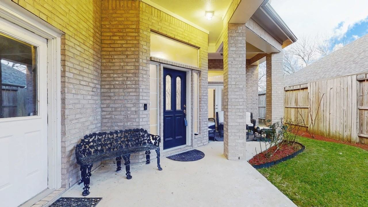 5909 Sawyer Dr - Photo 4 of 49