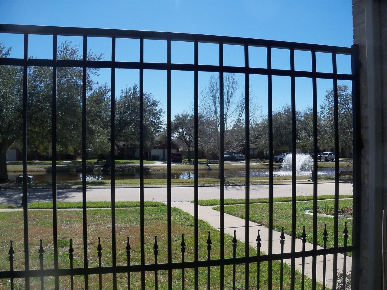 5909 Sawyer Dr - Photo 5 of 49