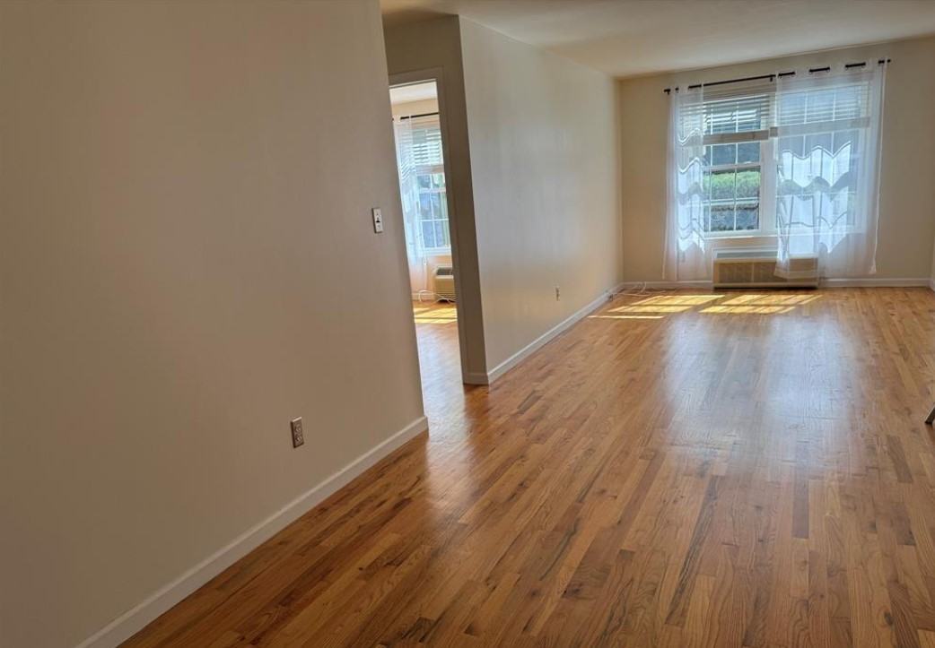 25 Crest St - Photo 2 of 10