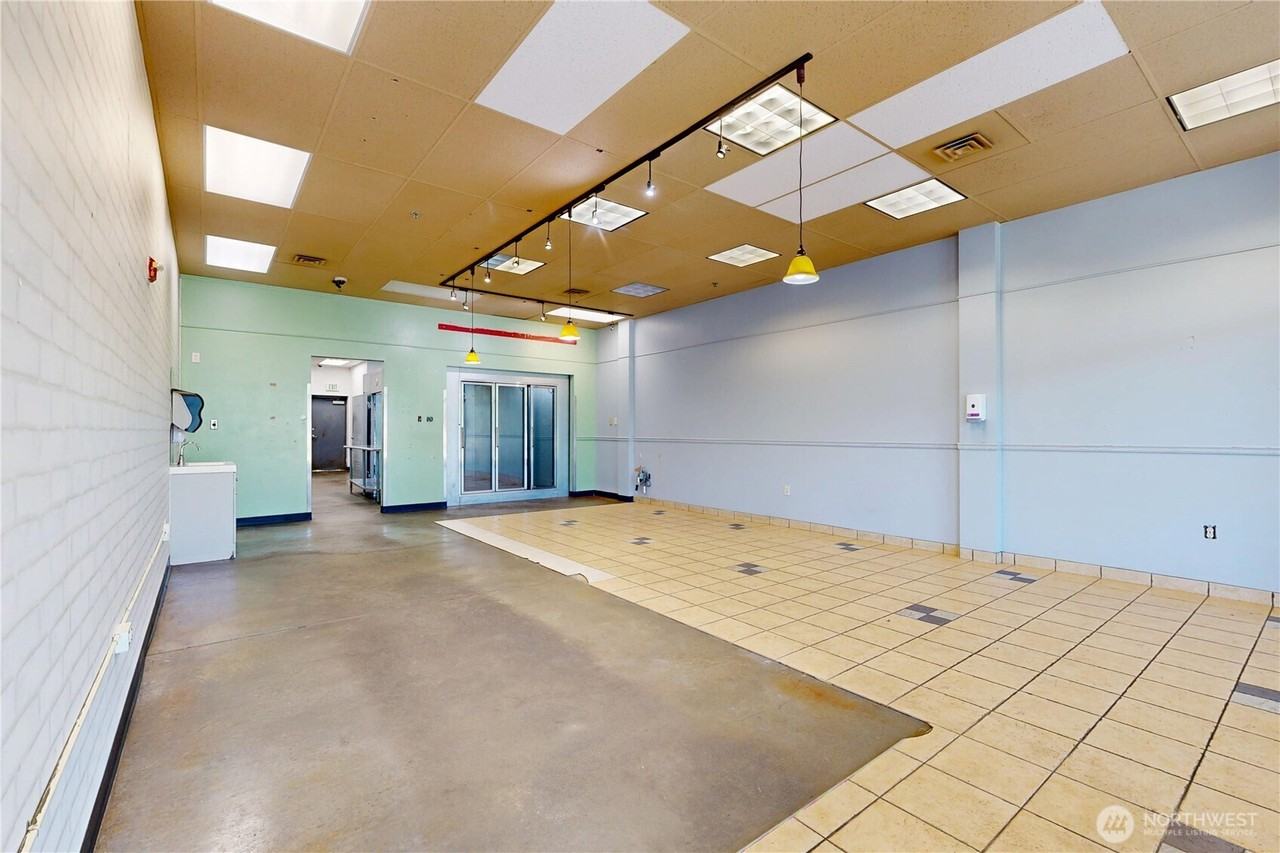 1705 Se Meadowbrook Blvd - Photo 3 of 30