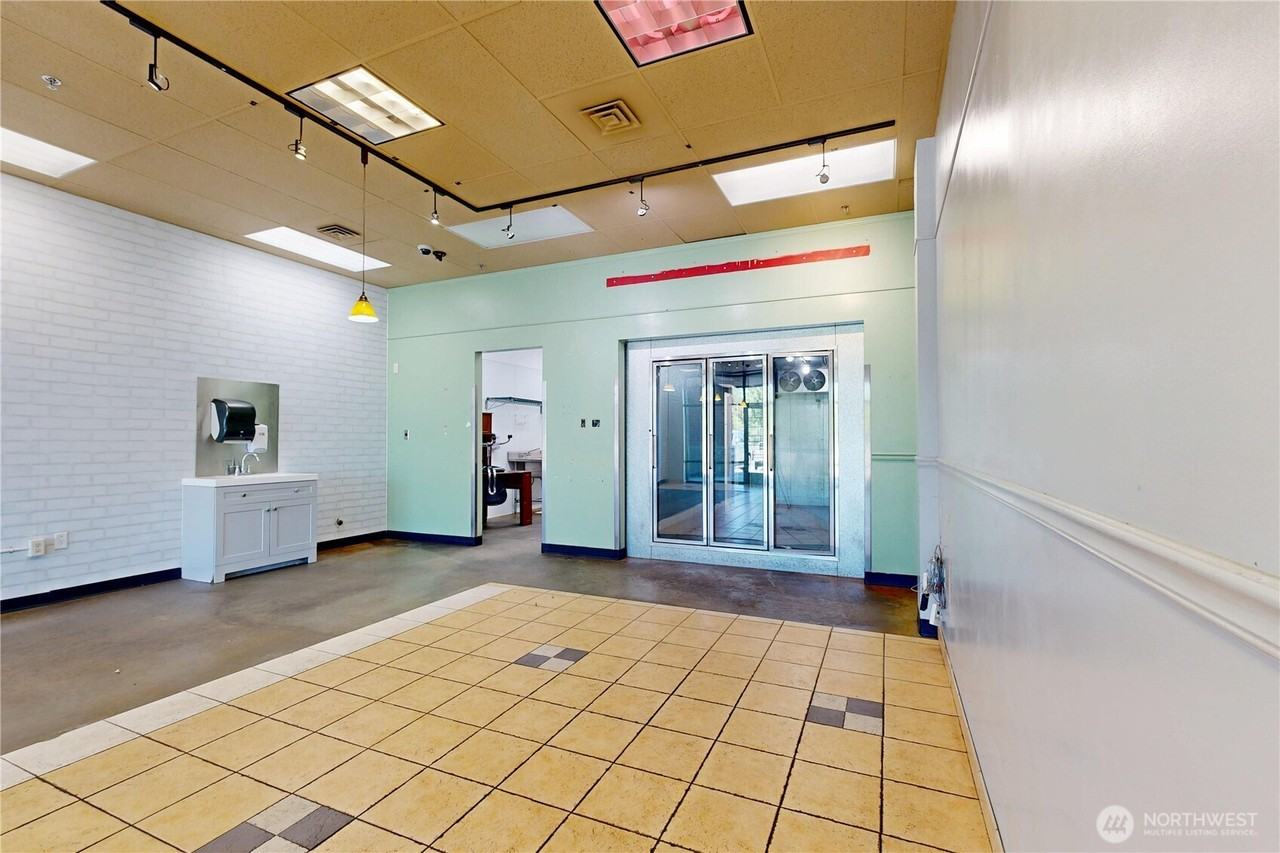 1705 Se Meadowbrook Blvd - Photo 4 of 30