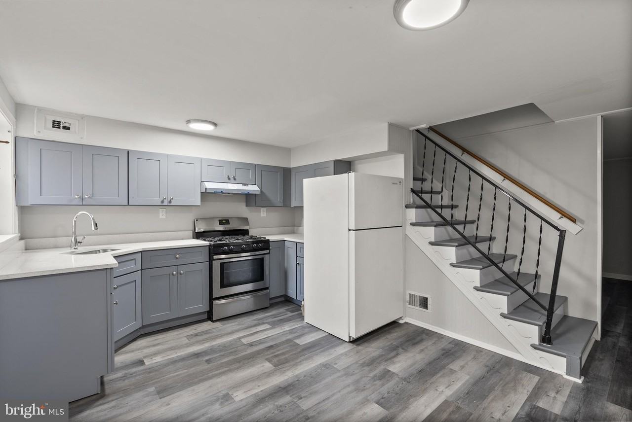 8059 Gray Haven Rd - Photo 4 of 22