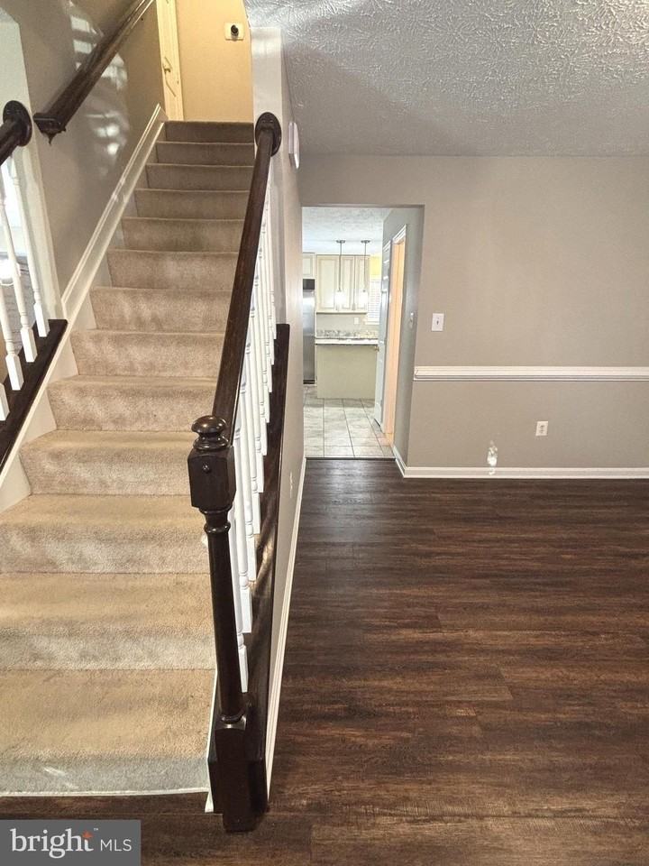 10886 Moore St - Photo 6 of 30