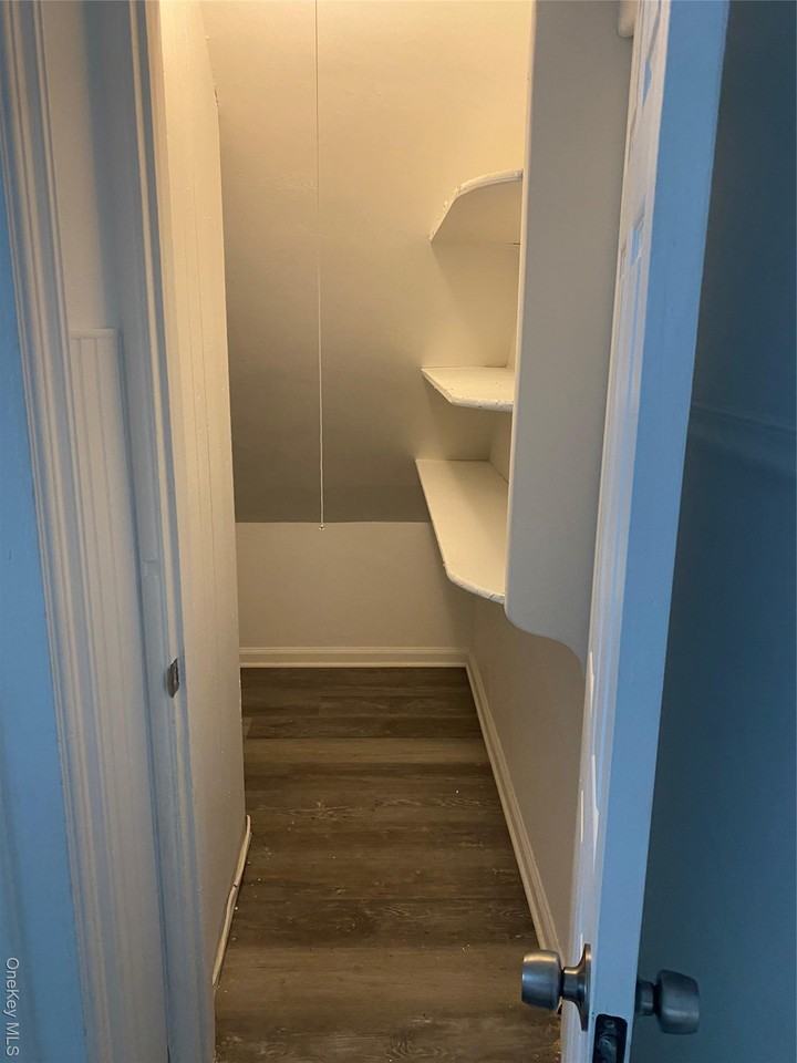 90 River Ave - Photo 6 of 11