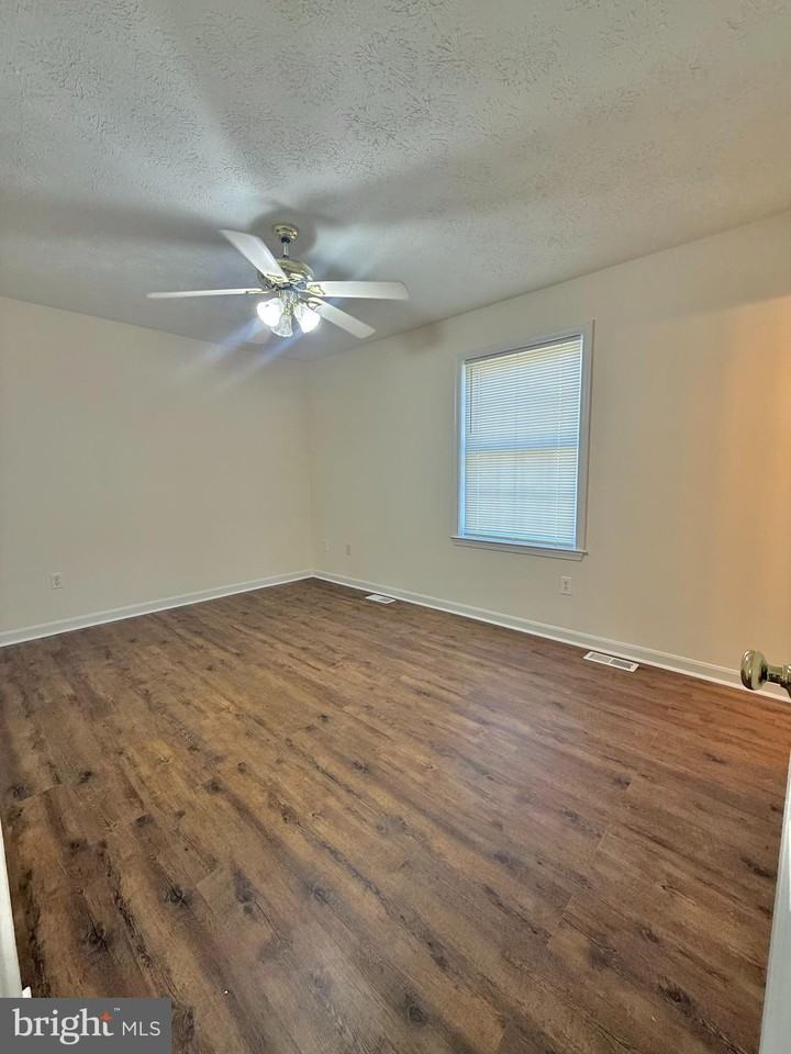 11516 Woodland View Drive - Photo 7 of 14