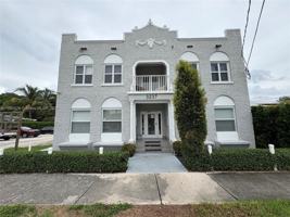 featured image of 3237 Sw 4th St #8