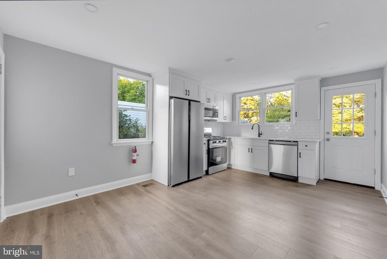 15 N Main St Unit A #A - Photo 3 of 9