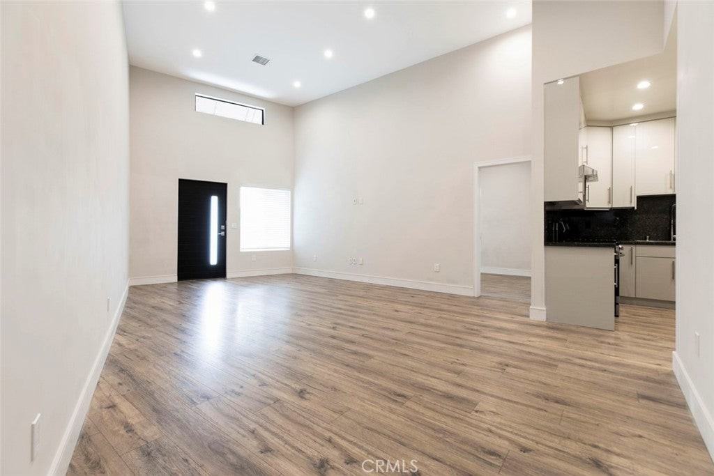 9168 Morehart Ave - Photo 3 of 25