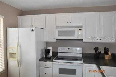 2504 Woodgate Boulevard - Photo 4 of 13