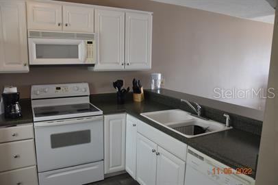 2504 Woodgate Boulevard - Photo 5 of 13