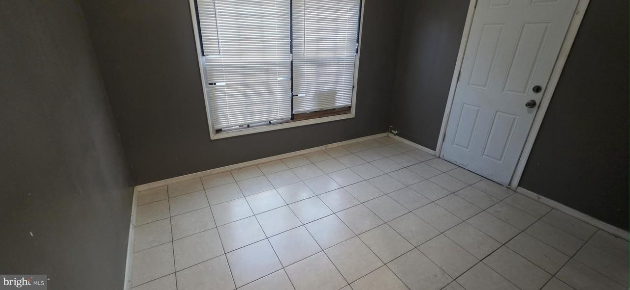 1611 Allengrove Street #1stFL - Photo 3 of 19