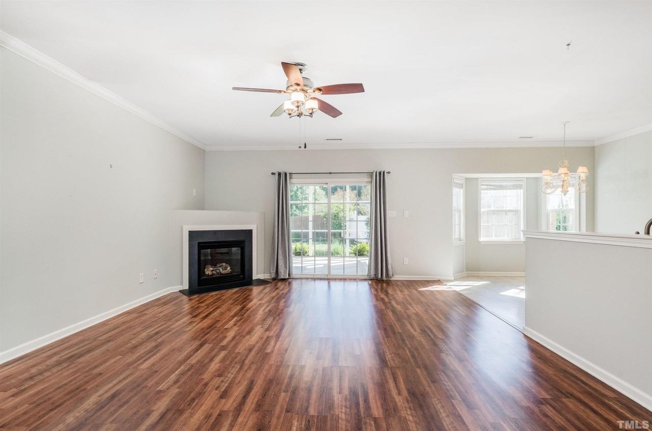 1424 Sexton Ridge Drive - Photo 4 of 44