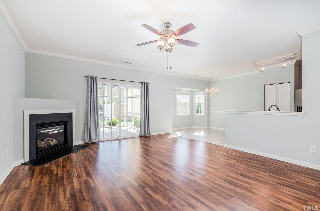 1424 Sexton Ridge Drive - Photo 5 of 44