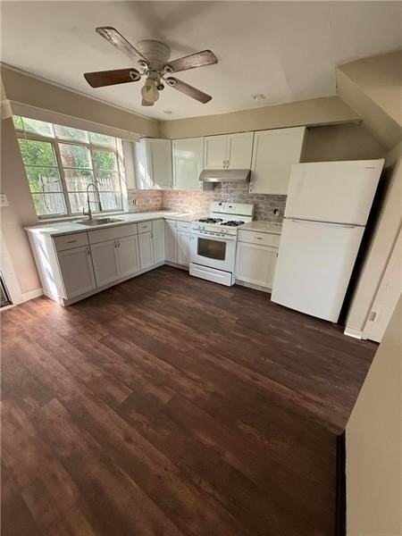 2701 Lincoln Ave - Photo 2 of 10