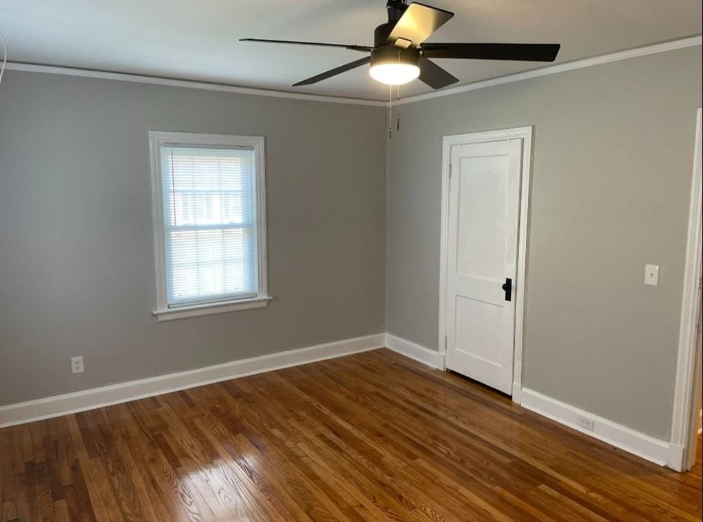 1449 35th St - Photo 7 of 11