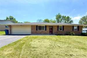 featured image of 4932 Arrowview Dr