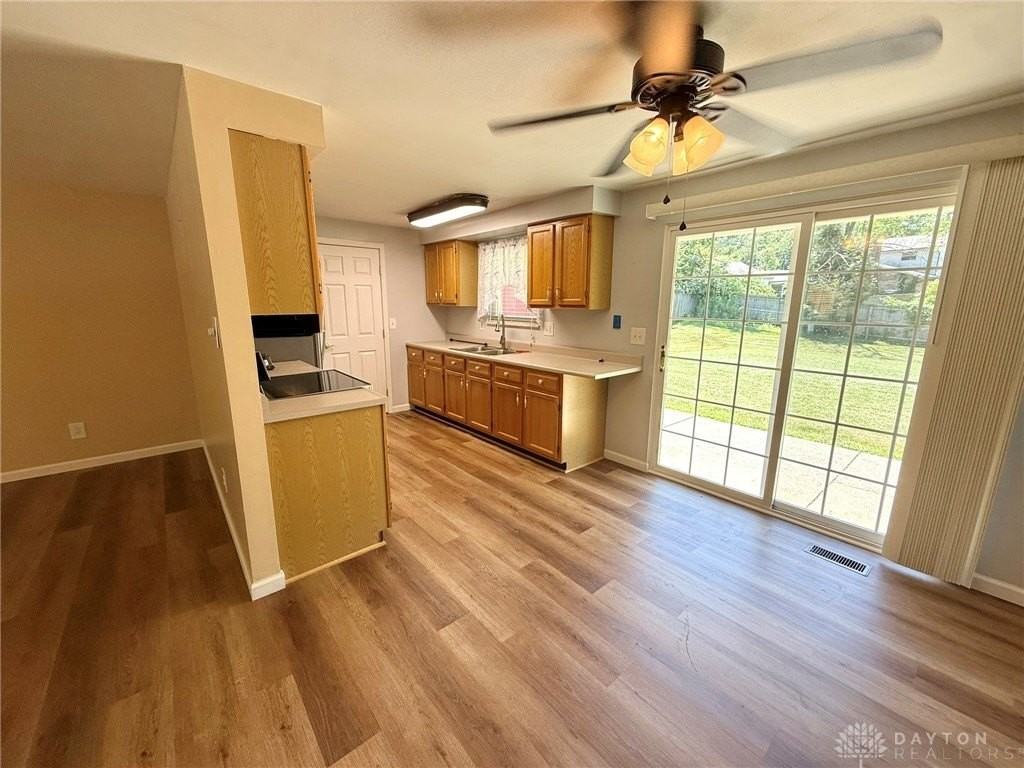 4932 Arrowview Dr - Photo 7 of 23