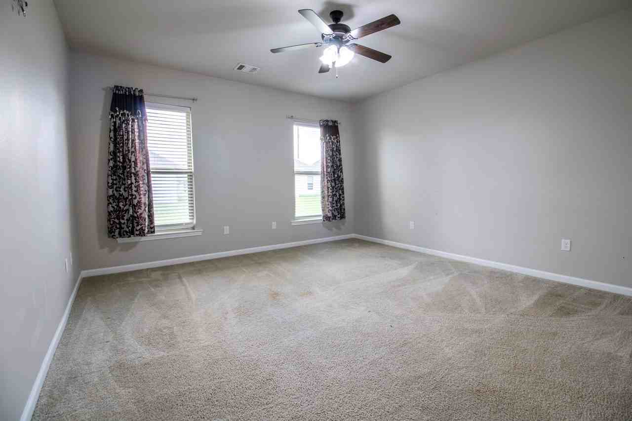 145 Keaton Ct - Photo 6 of 8