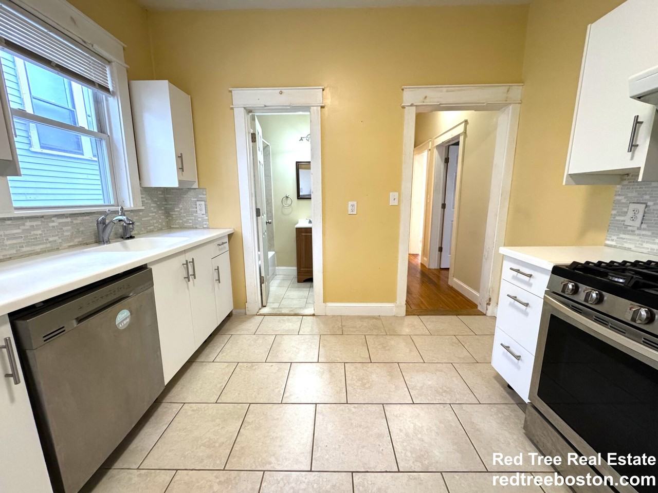 24 Weld Hill St #2 - Photo 5 of 31