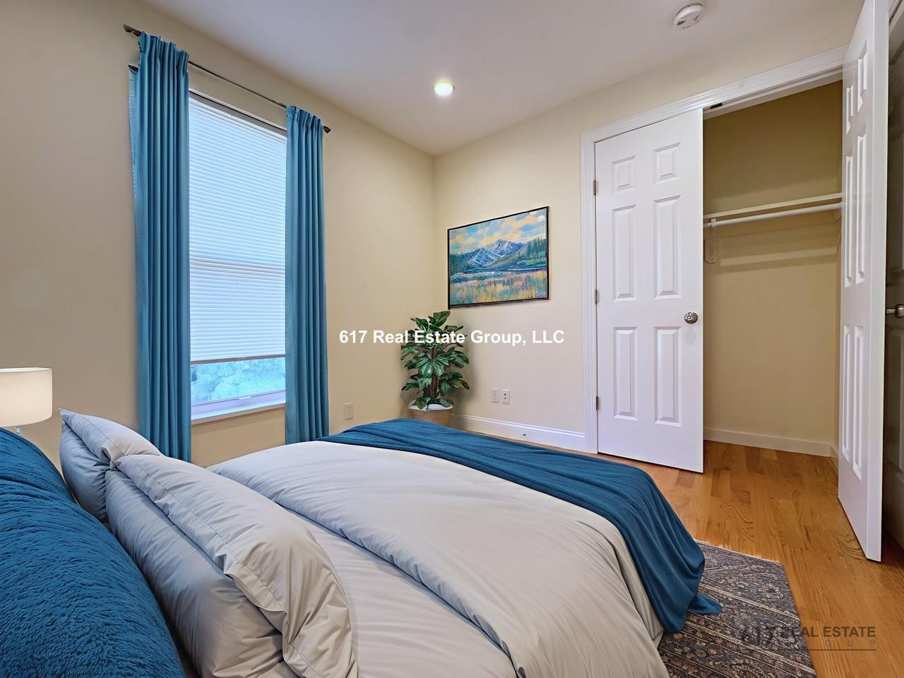 379 Harvard St #03 - Photo 4 of 12