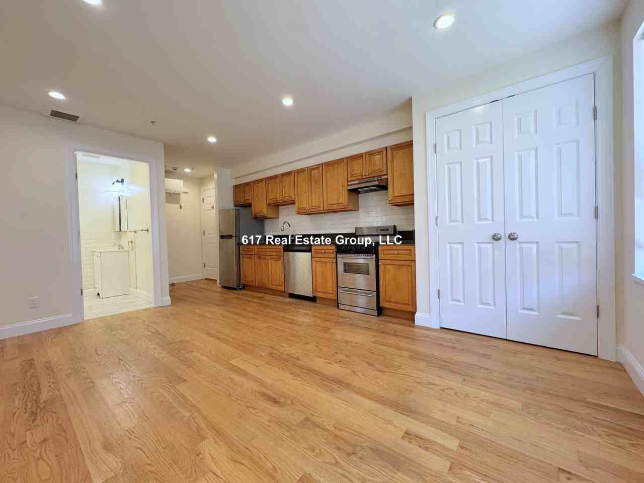 379 Harvard St #03 - Photo 7 of 12