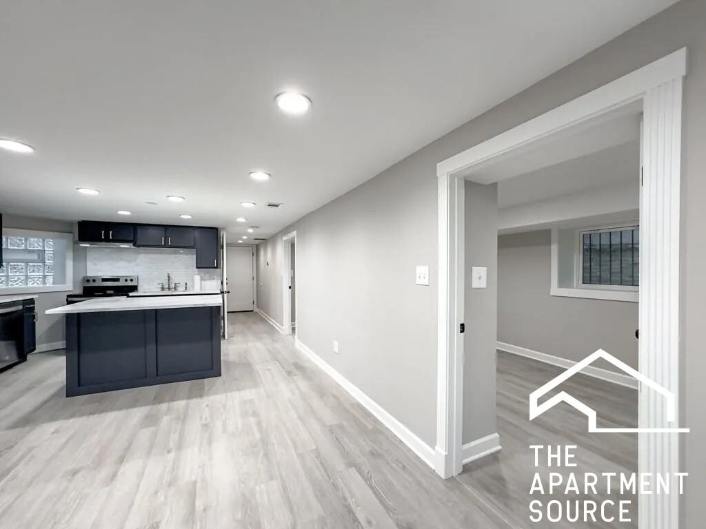 1536 N Hamlin Ave #G - Photo 6 of 20