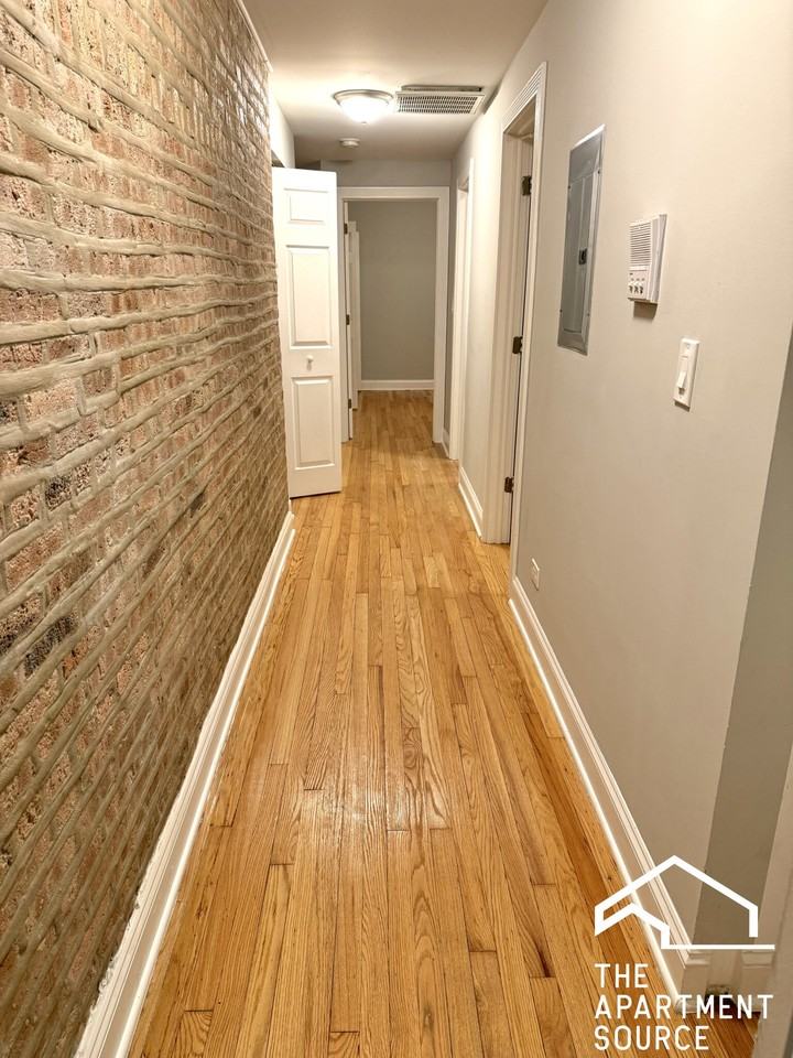 6915 S Paxton Ave #1 - Photo 4 of 11