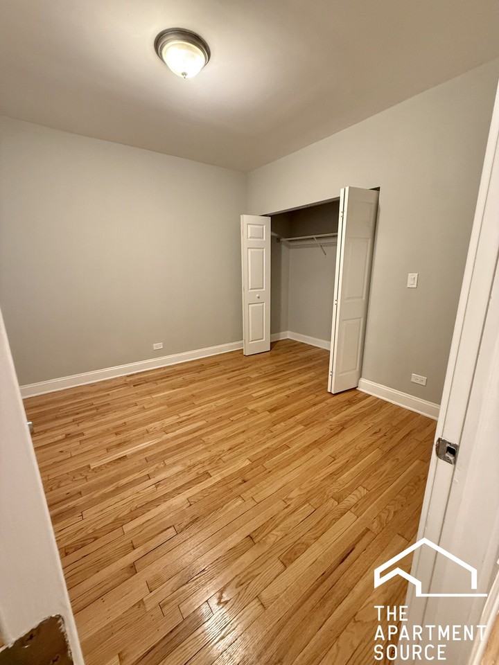 6915 S Paxton Ave #1 - Photo 7 of 11
