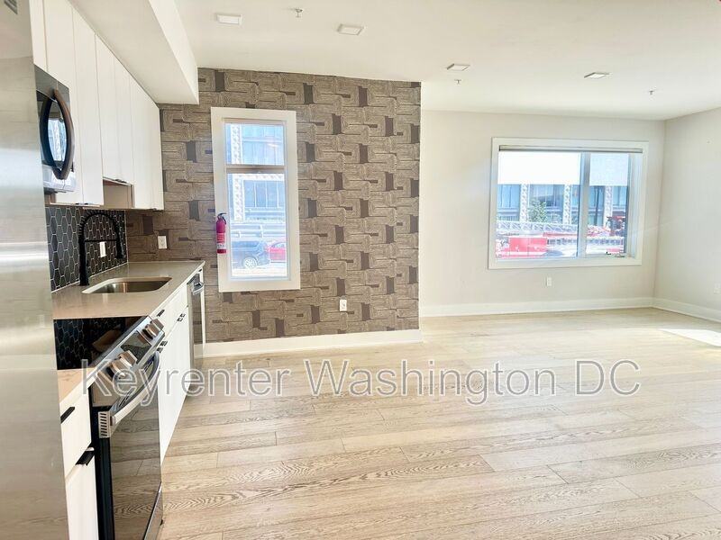 1532 N Capitol St Nw #101 - Photo 7 of 18