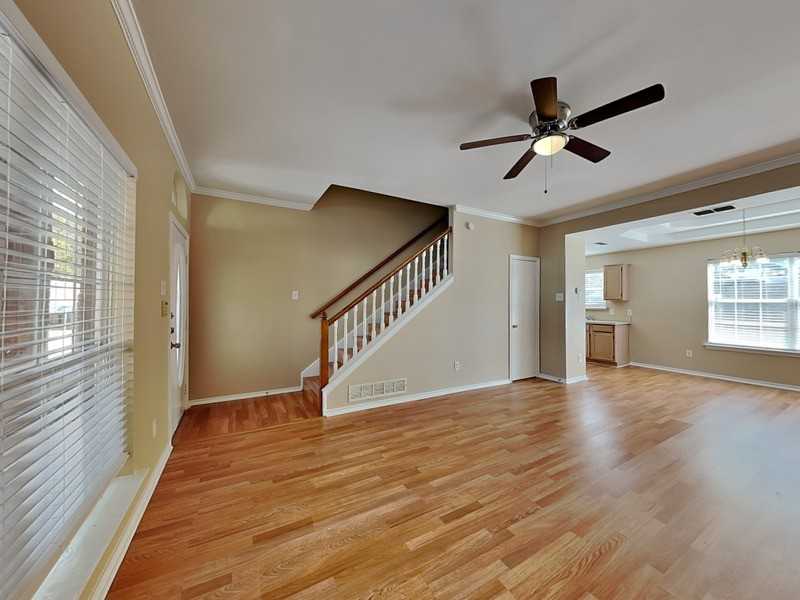 1017 Woodall Dr - Photo 2 of 22