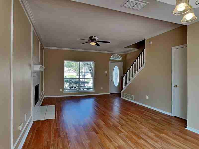 1017 Woodall Dr - Photo 3 of 22