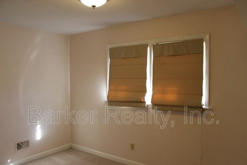 4805 Oak Park Rd - Photo 7 of 12