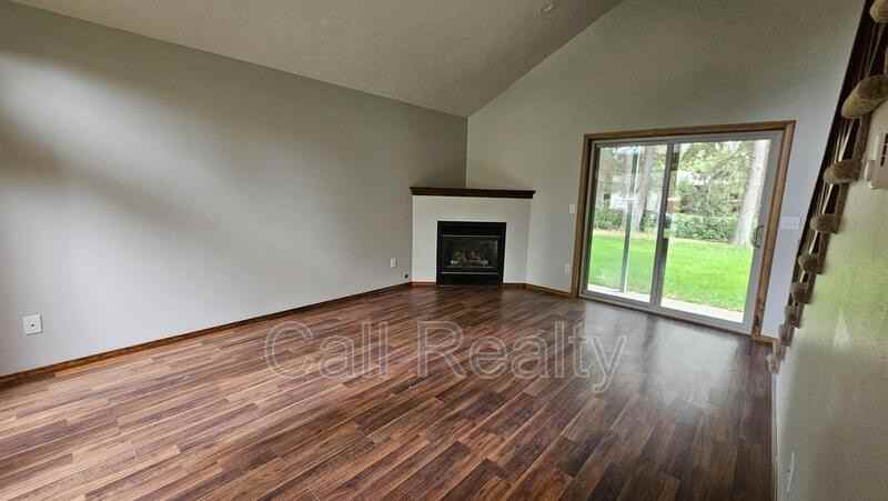 11408 E 29th Ave - Photo 2 of 18