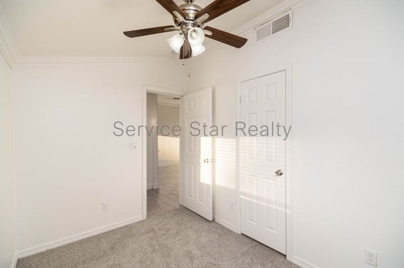 337 N 15th Ave #A - Photo 7 of 23