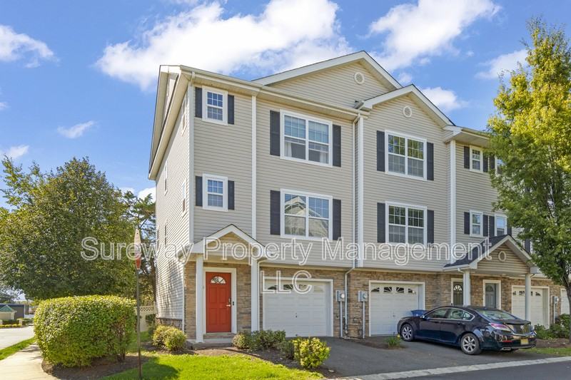 10 Alfred Ave - Photo 2 of 25