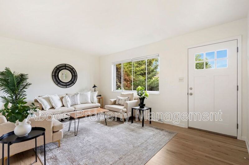 328 N Roosevelt Ave - Photo 4 of 21