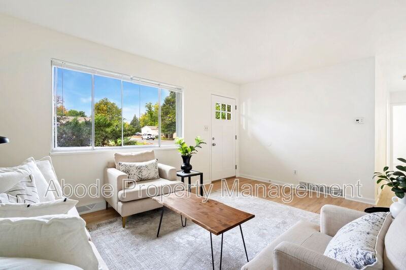 328 N Roosevelt Ave - Photo 5 of 21