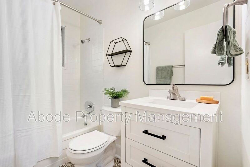 328 N Roosevelt Ave - Photo 6 of 21