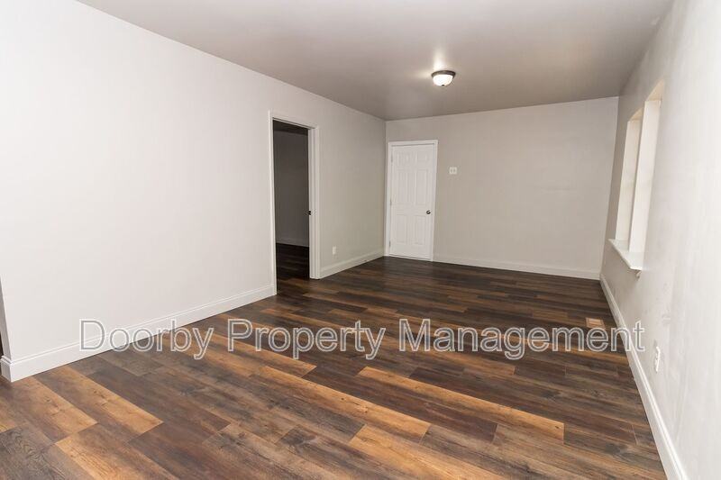 517 Lafayette Rd - Photo 3 of 16