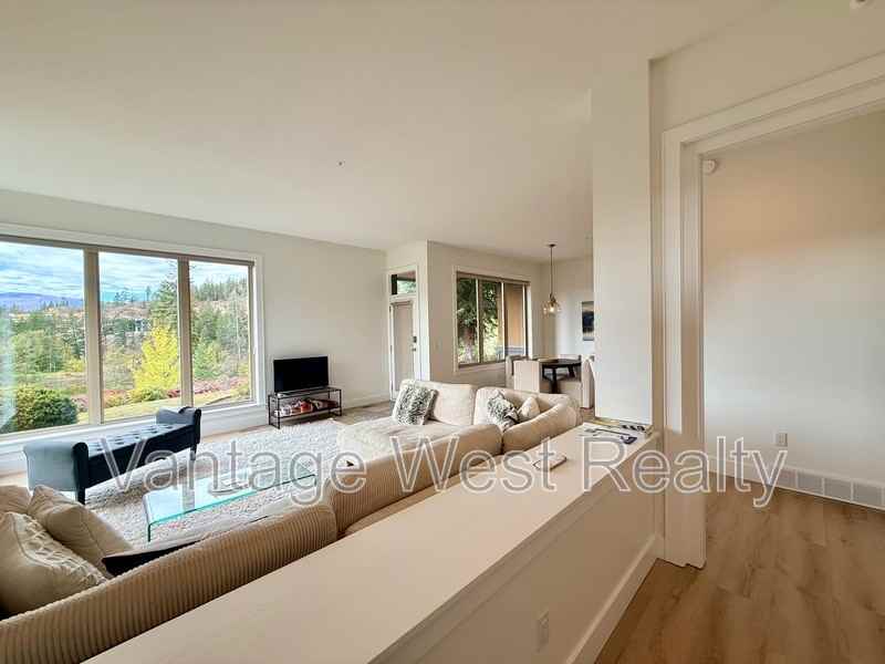 3 Falcon Point Way - Photo 3 of 24