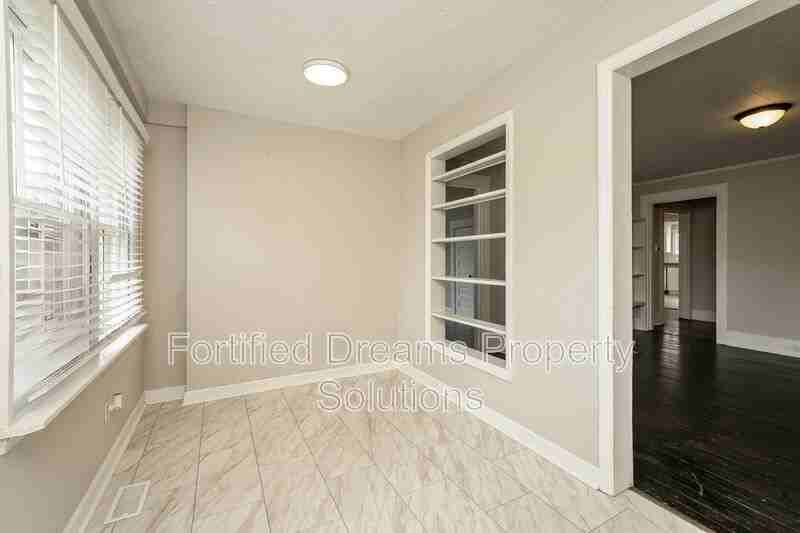 407 Seaman St - Photo 2 of 14