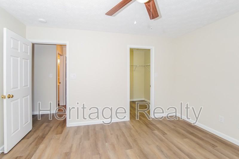 4207 Iona Way - Photo 5 of 16