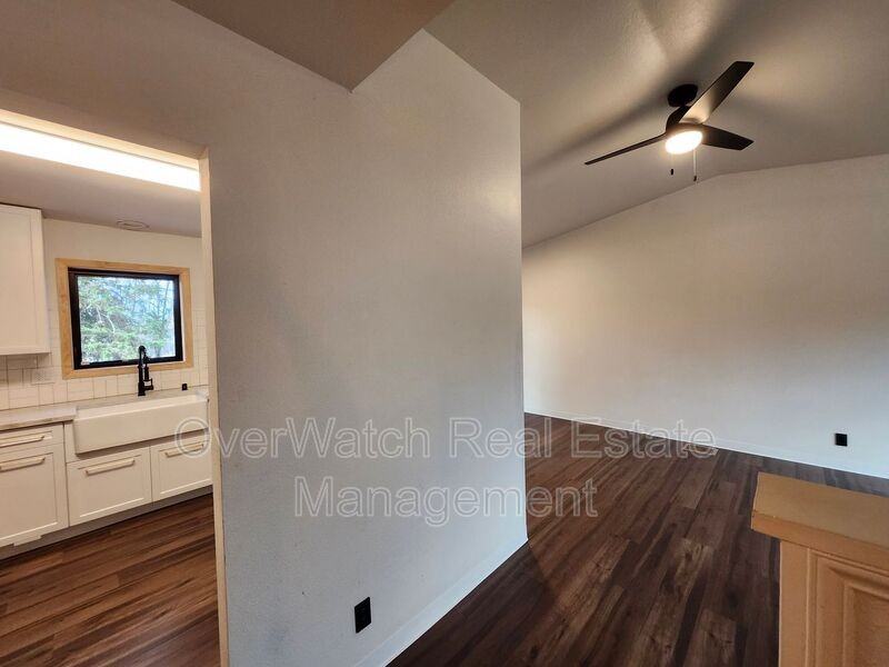 12244 Breckenridge Dr - Photo 3 of 16