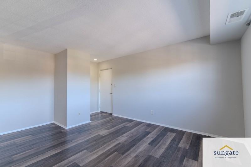 11912 Tarragon Rd - Photo 4 of 21