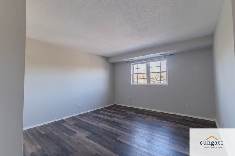 11912 Tarragon Rd - Photo 5 of 21