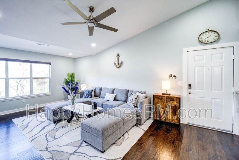 2011 North Highway2100 - Photo 2 of 34