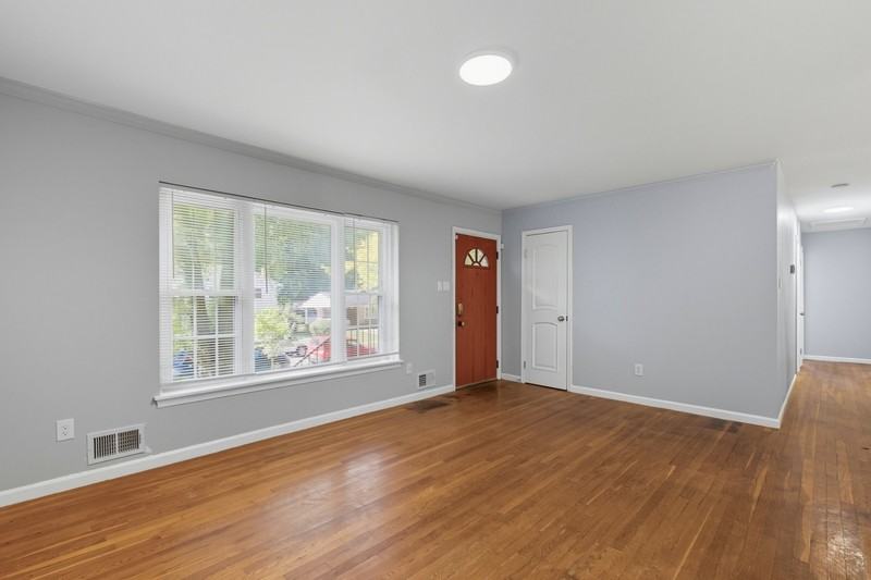 7910 Beechnut Rd - Photo 3 of 21