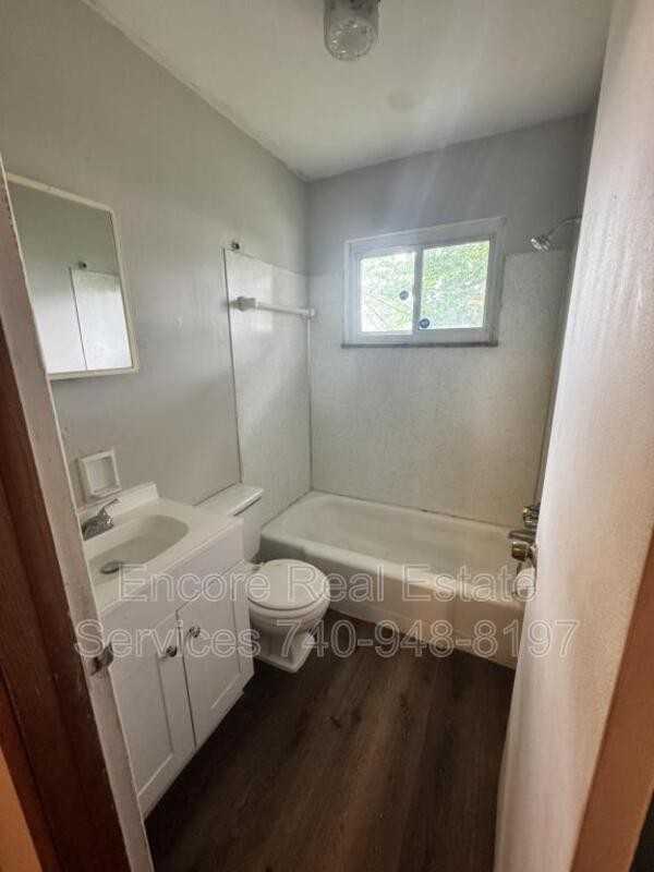 2203 Mcguffey Rd - Photo 3 of 7