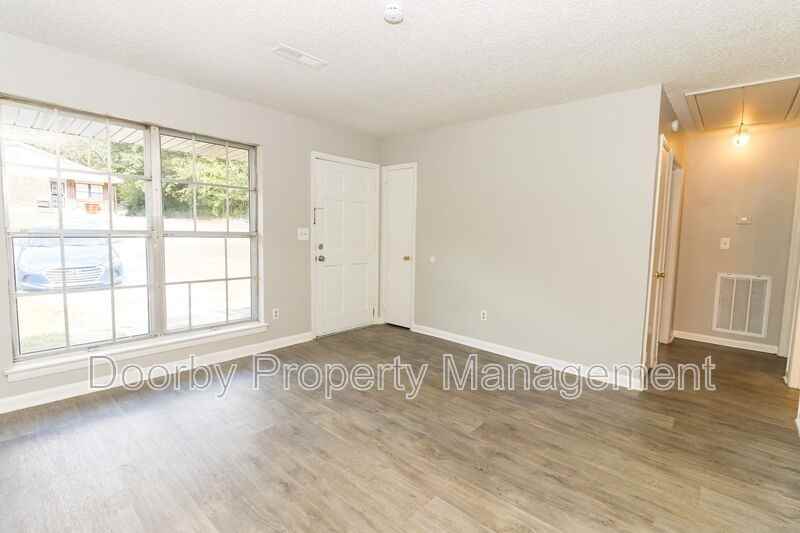 7823 Basswood Dr - Photo 2 of 13