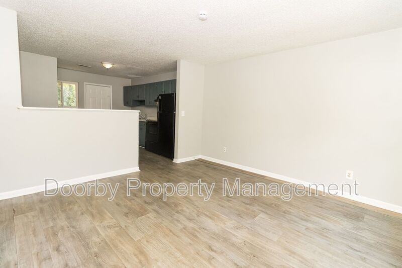 7823 Basswood Dr - Photo 3 of 13